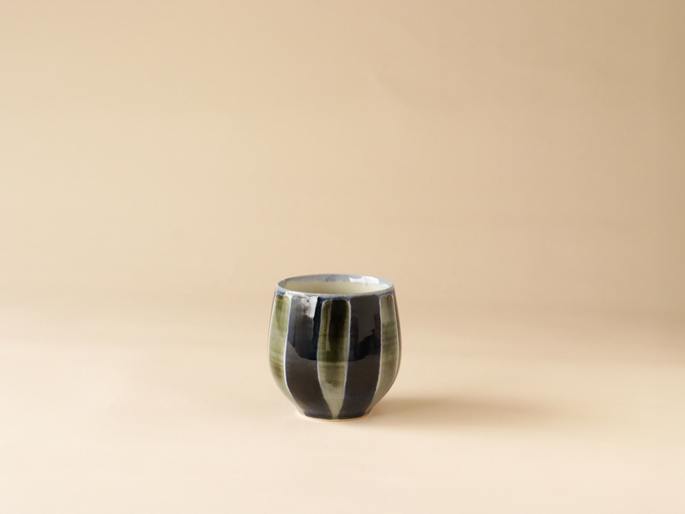 安南 ゴス巻 / 太十草 お湯呑み 波佐見焼