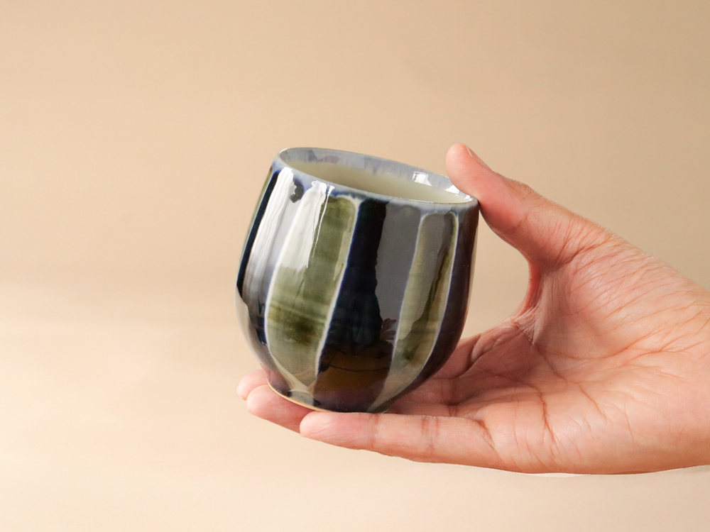 安南 ゴス巻 / 太十草 お湯呑み 波佐見焼