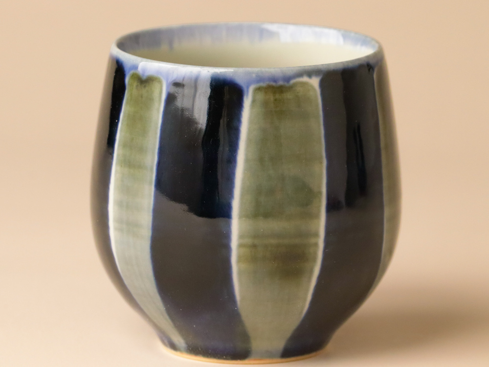 安南 ゴス巻 / 太十草 お湯呑み 波佐見焼