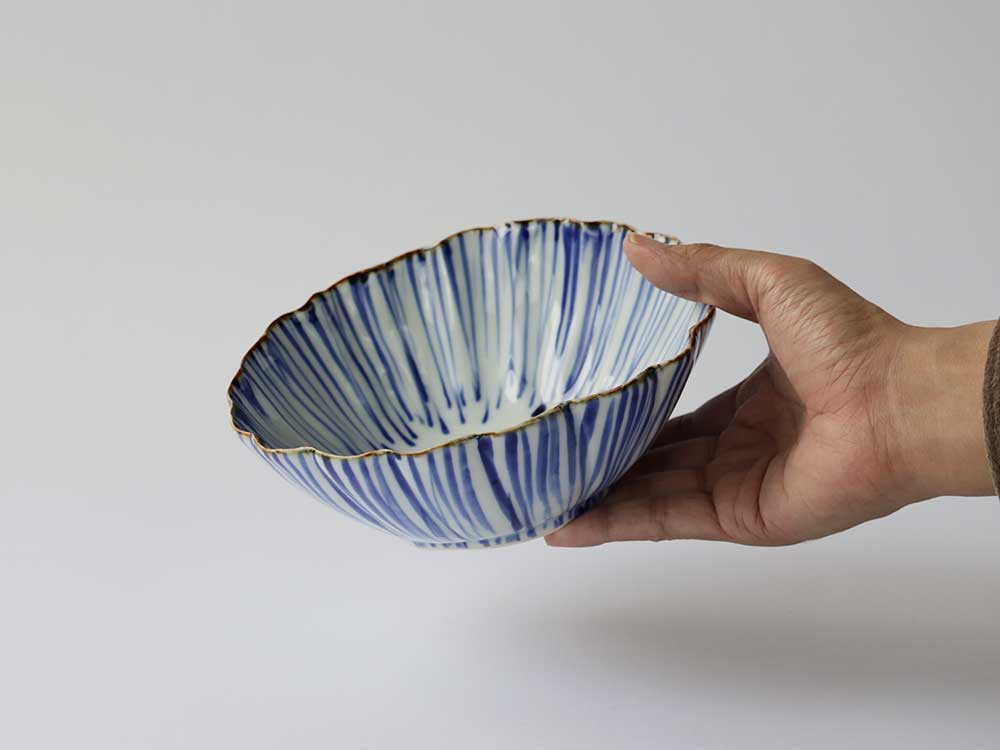 赤絵／染付 菊型深鉢 波佐見焼