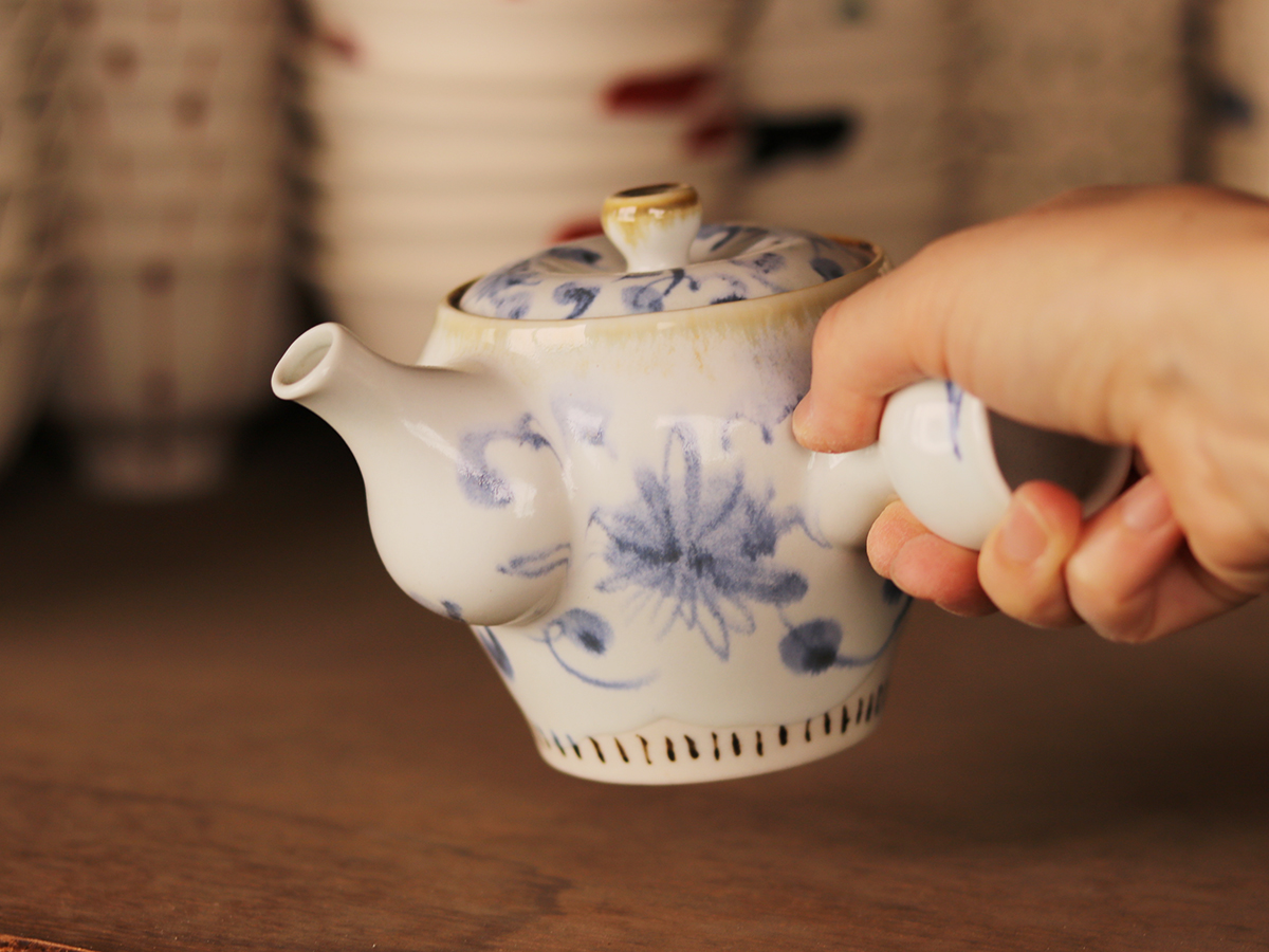 ワラ灰 唐草 急須 波佐見焼