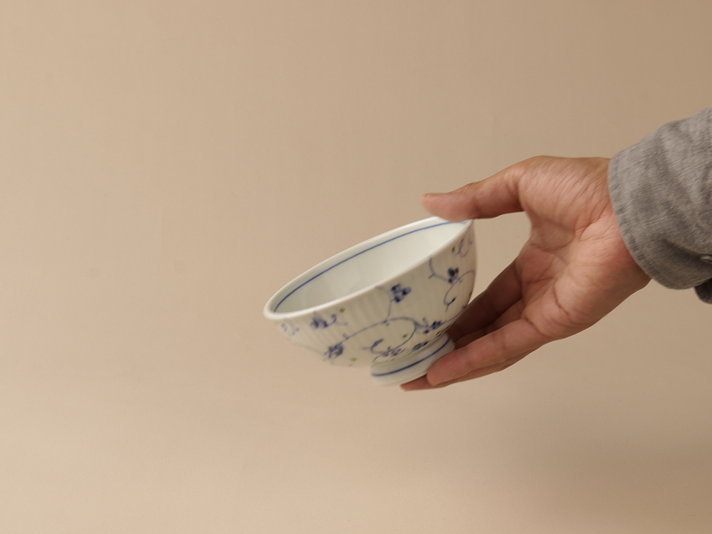 ブルーアラベスク 大・小 お茶碗 波佐見焼