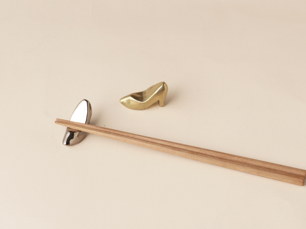 ハイヒール 箸置き  金 / 銀 有田焼