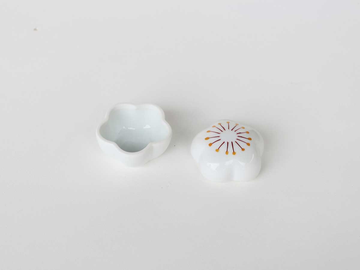 梅 蓋物 有田焼