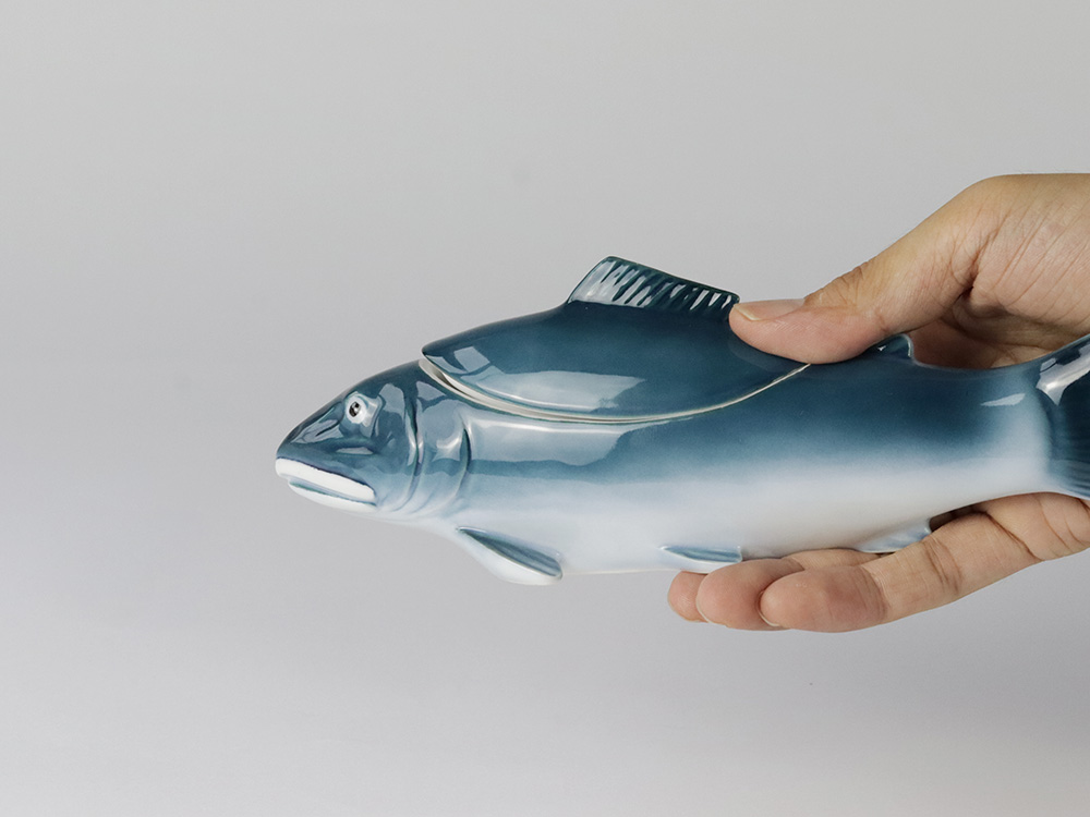 デッドストック 魚 蓋物 有田焼
