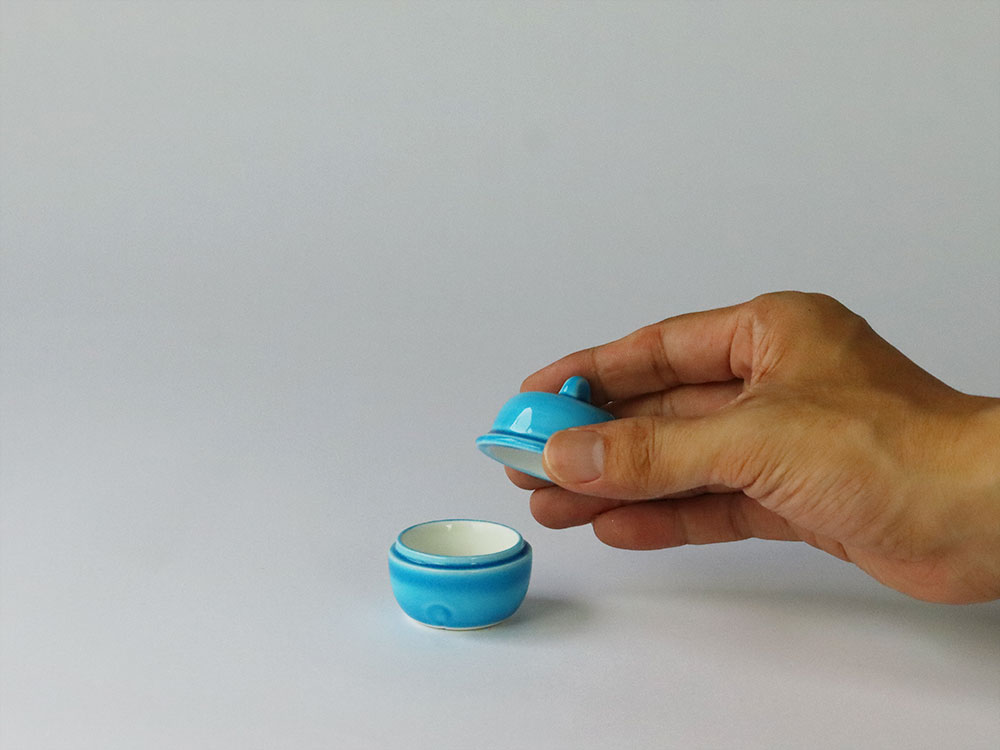 デッドストック 鈴型 蓋物 有田焼