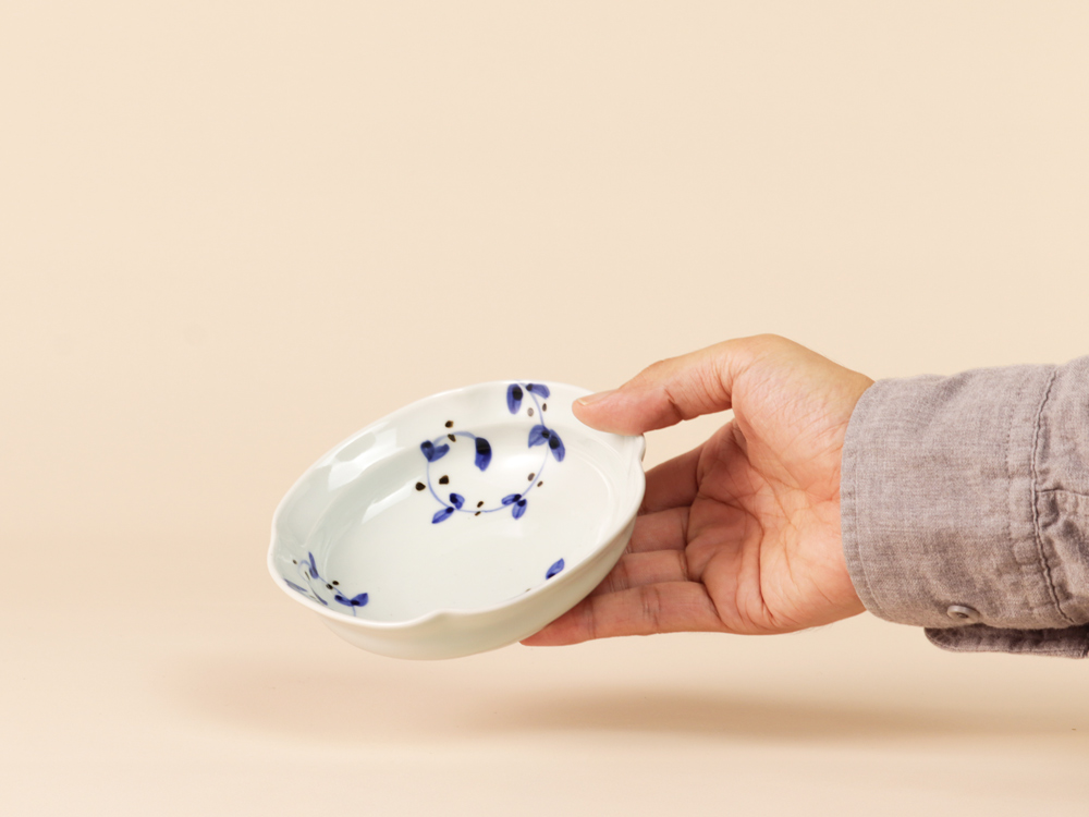 サビ唐草リーフ 四方なぶり小鉢 有田焼