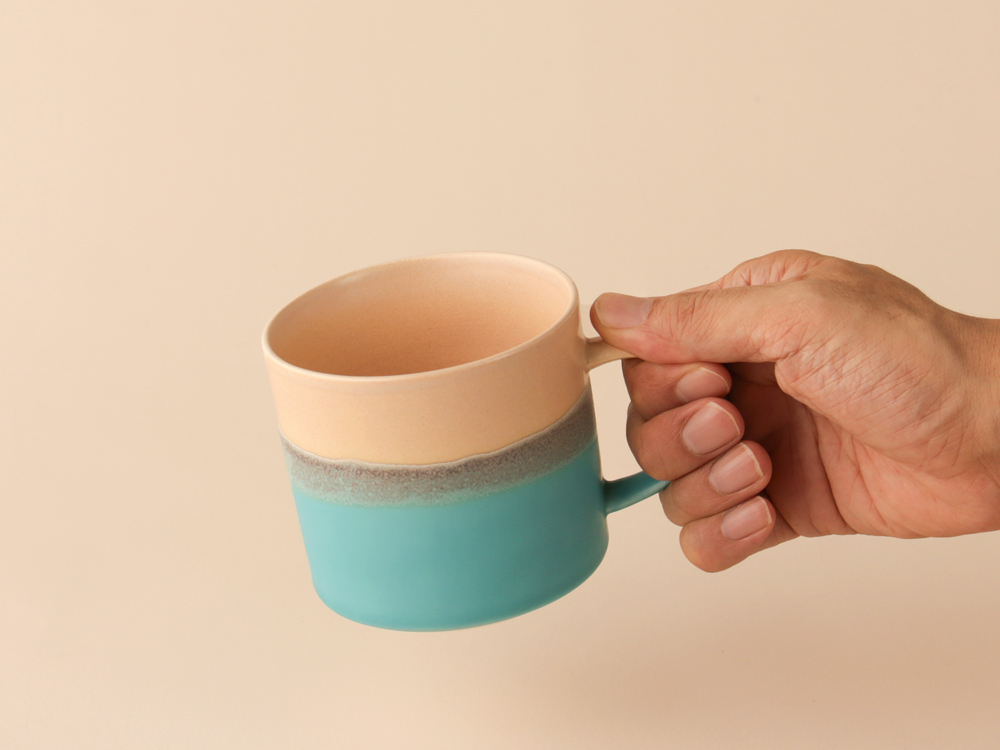 掛け分け ベージュ×トルコブルー マグカップ 大 波佐見焼