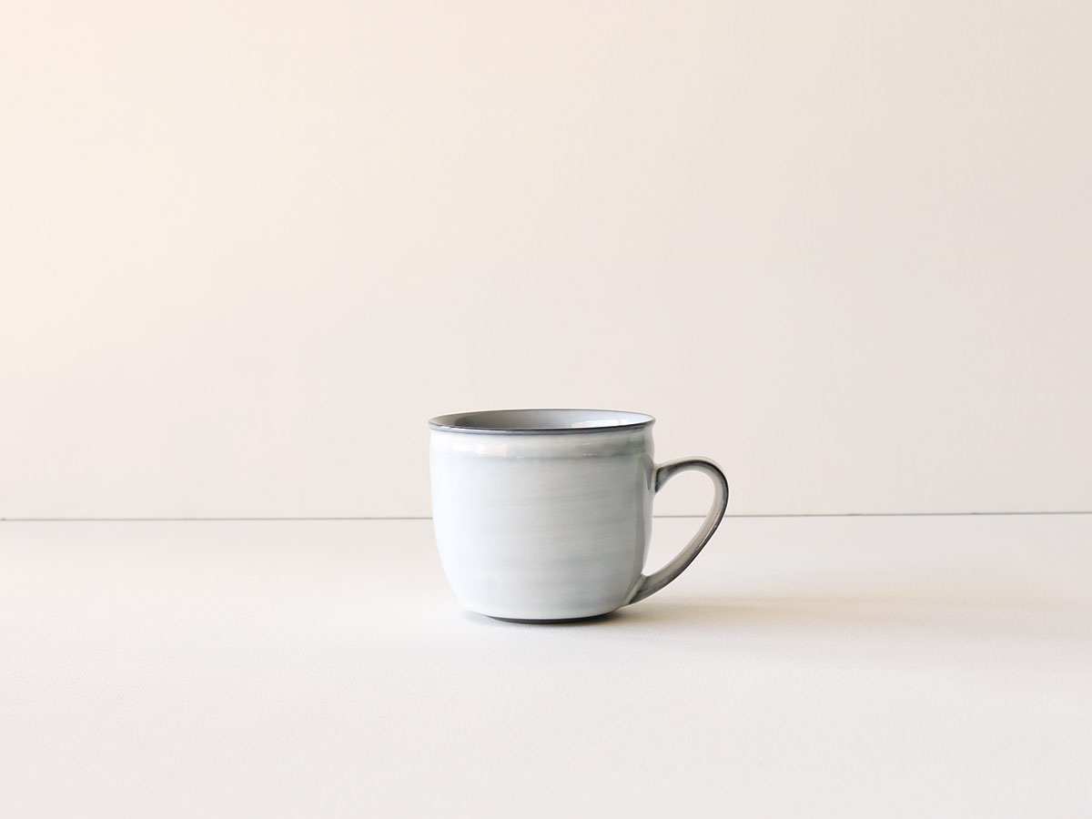 ワラ白／ブルー釉 丸マグカップ 波佐見焼