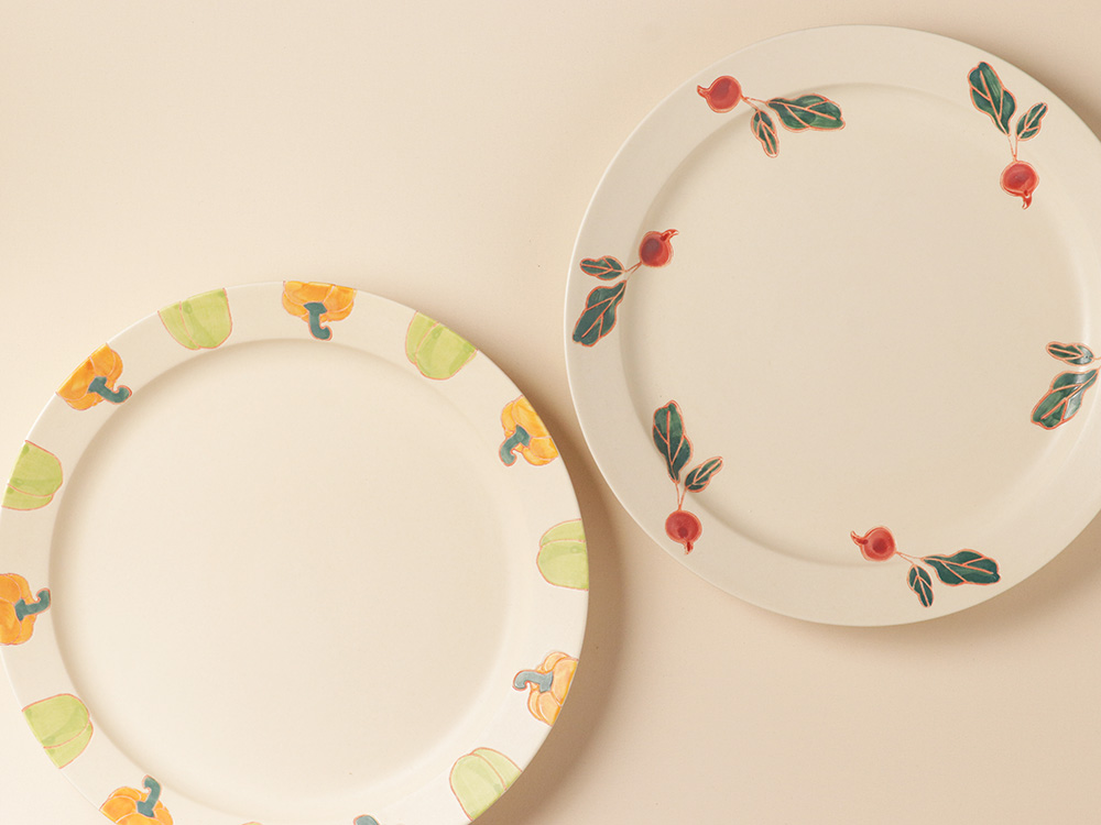 パプリカ/ ラディッシュ ラウンドプレート 大 波佐見焼