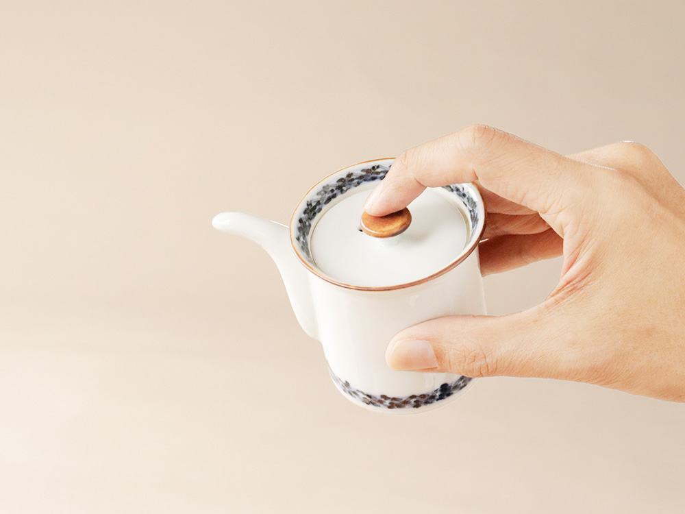 渕地紋 醤油さし 肥前吉田焼