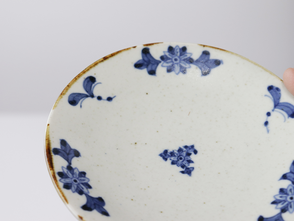 フチサビ 古染花4寸皿 波佐見焼