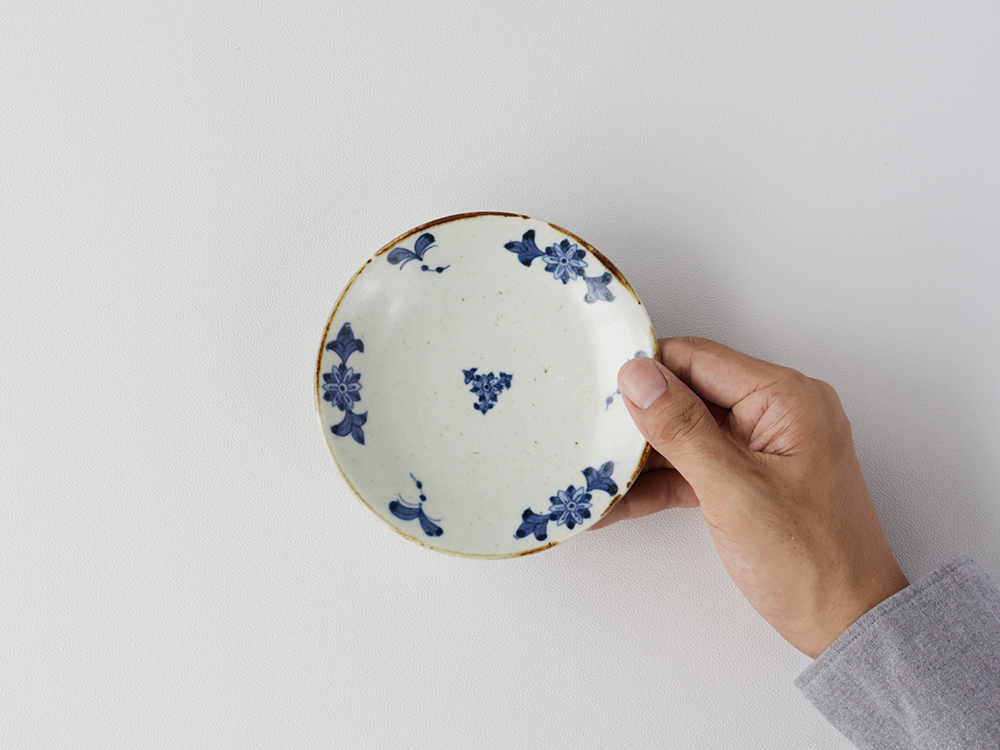 フチサビ 古染花4寸皿 波佐見焼