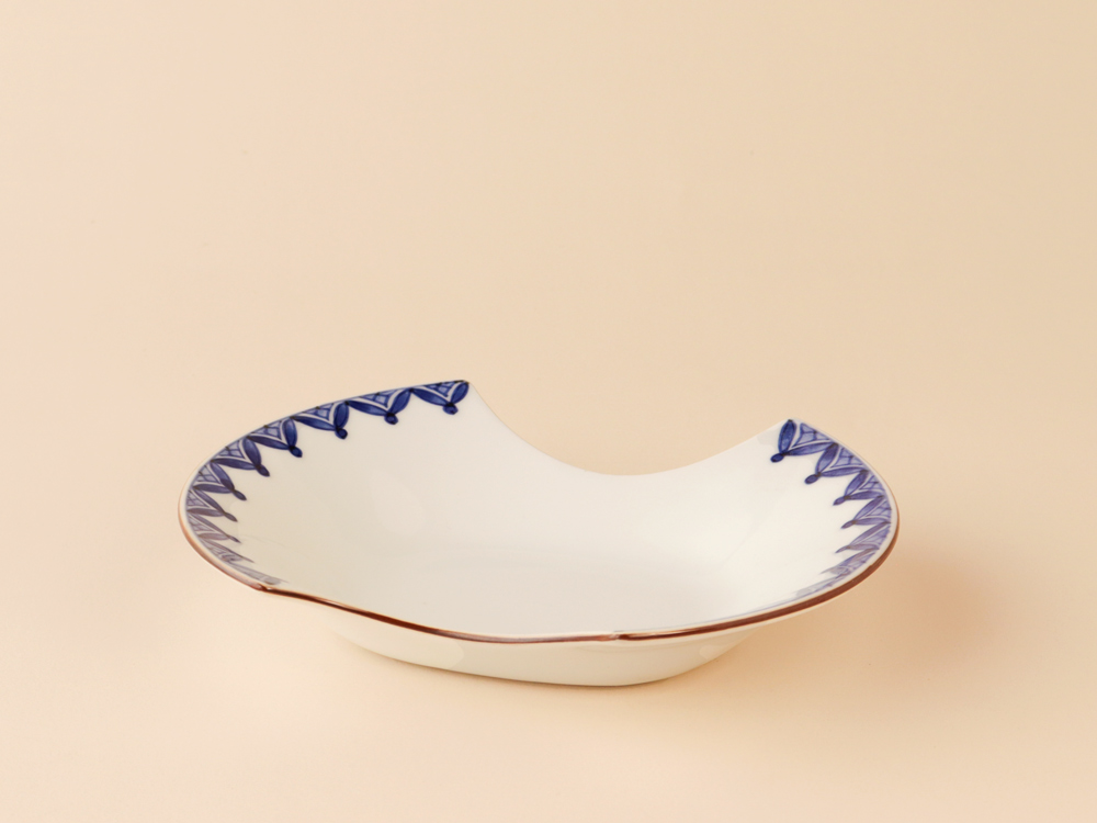 デッドストックフチサビ 輪花紋 分銅型 小皿 有田焼