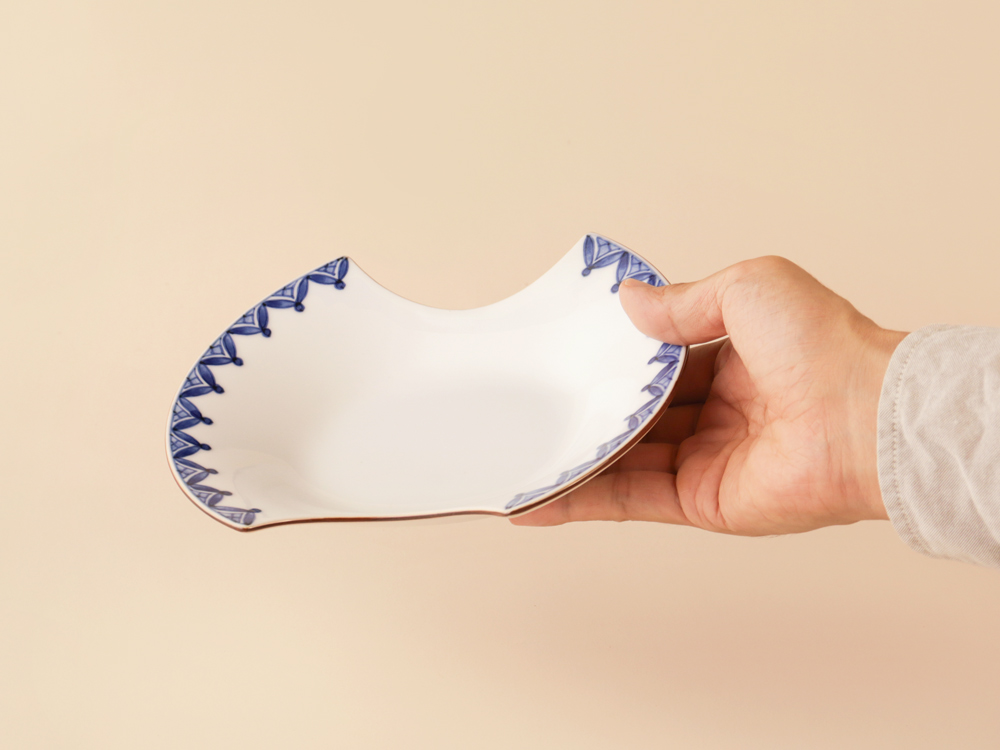 デッドストックフチサビ 輪花紋 分銅型 小皿 有田焼