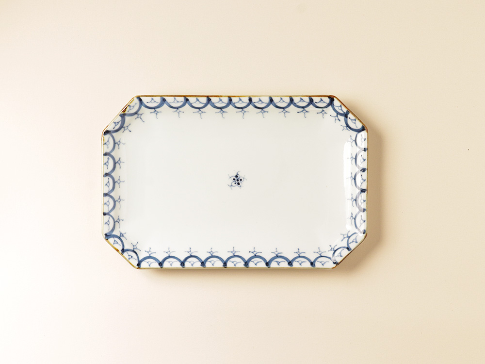 染付 瓔珞紋 焼皿 伊万里焼