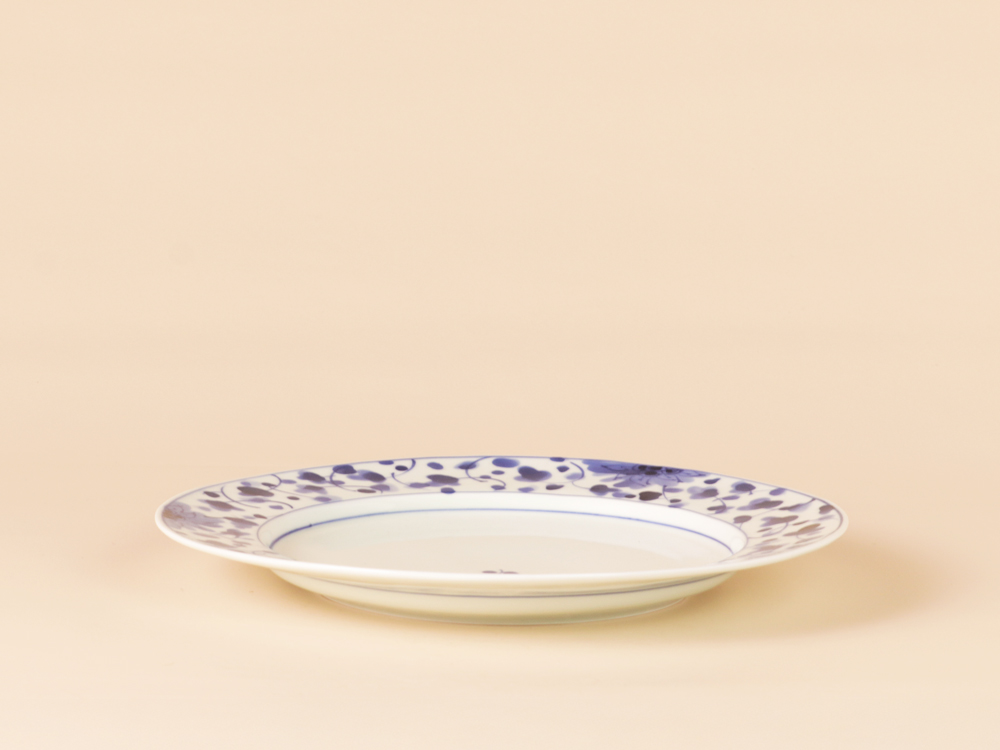 染付 花唐草 25cm リムプレート 波佐見焼