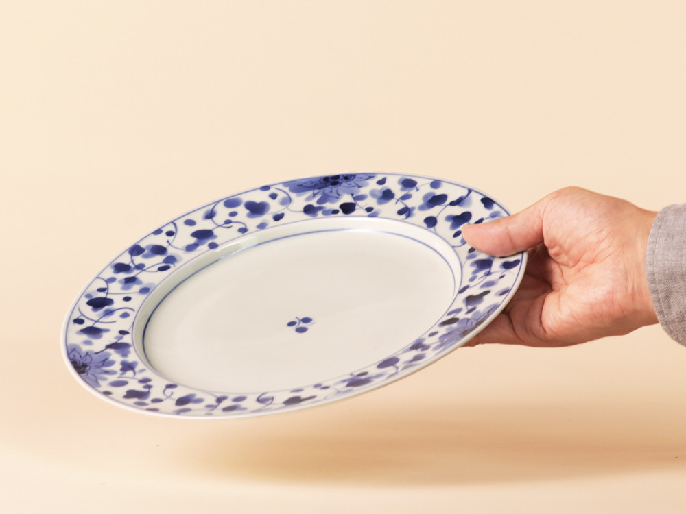 染付 花唐草 25cm リムプレート 波佐見焼