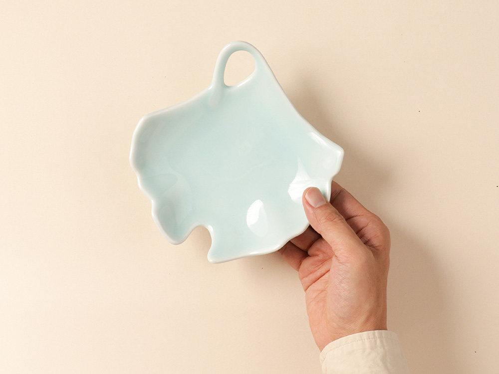 デッドストック 青磁 イチョウ型皿 有田焼