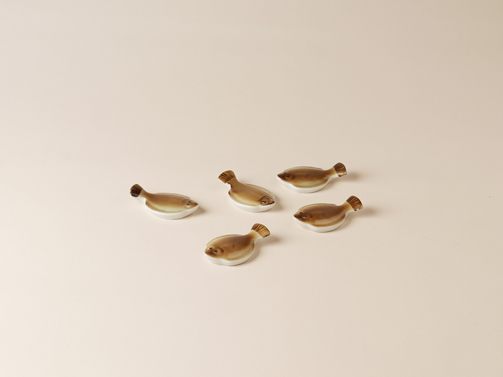 デッドストック 茶色いヒラメ 箸置き 