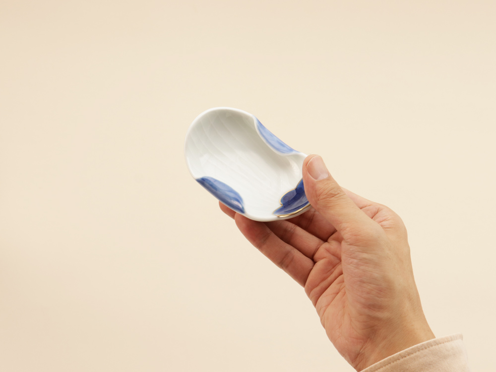 デッドストック なすみたいなお皿 小 有田焼