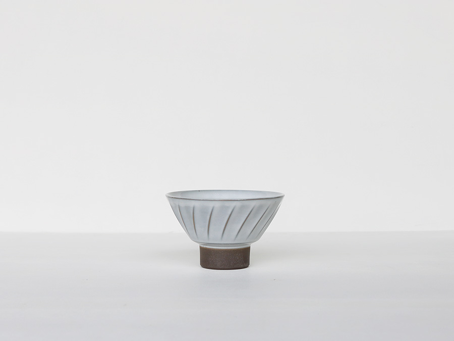 ねじり縞 白 茶碗(殿椀 / 姫椀) 波佐見焼